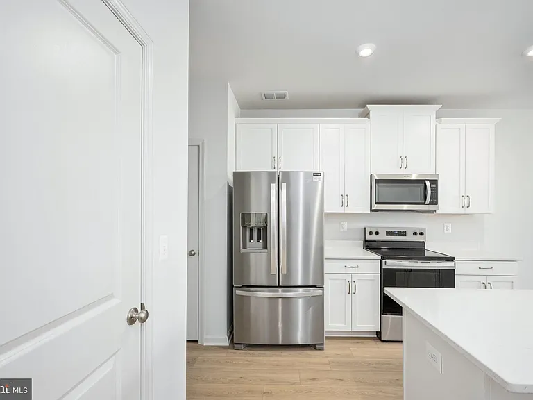 2630 Neabsco Common Pl — Photo 7