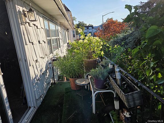4th image of 15-42 216th St SE 216th Street