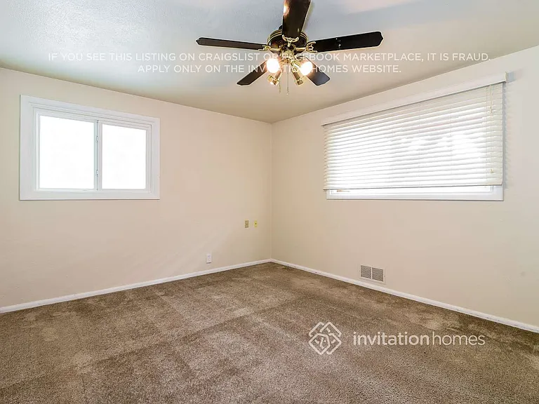7017 S Bell St — Photo 10