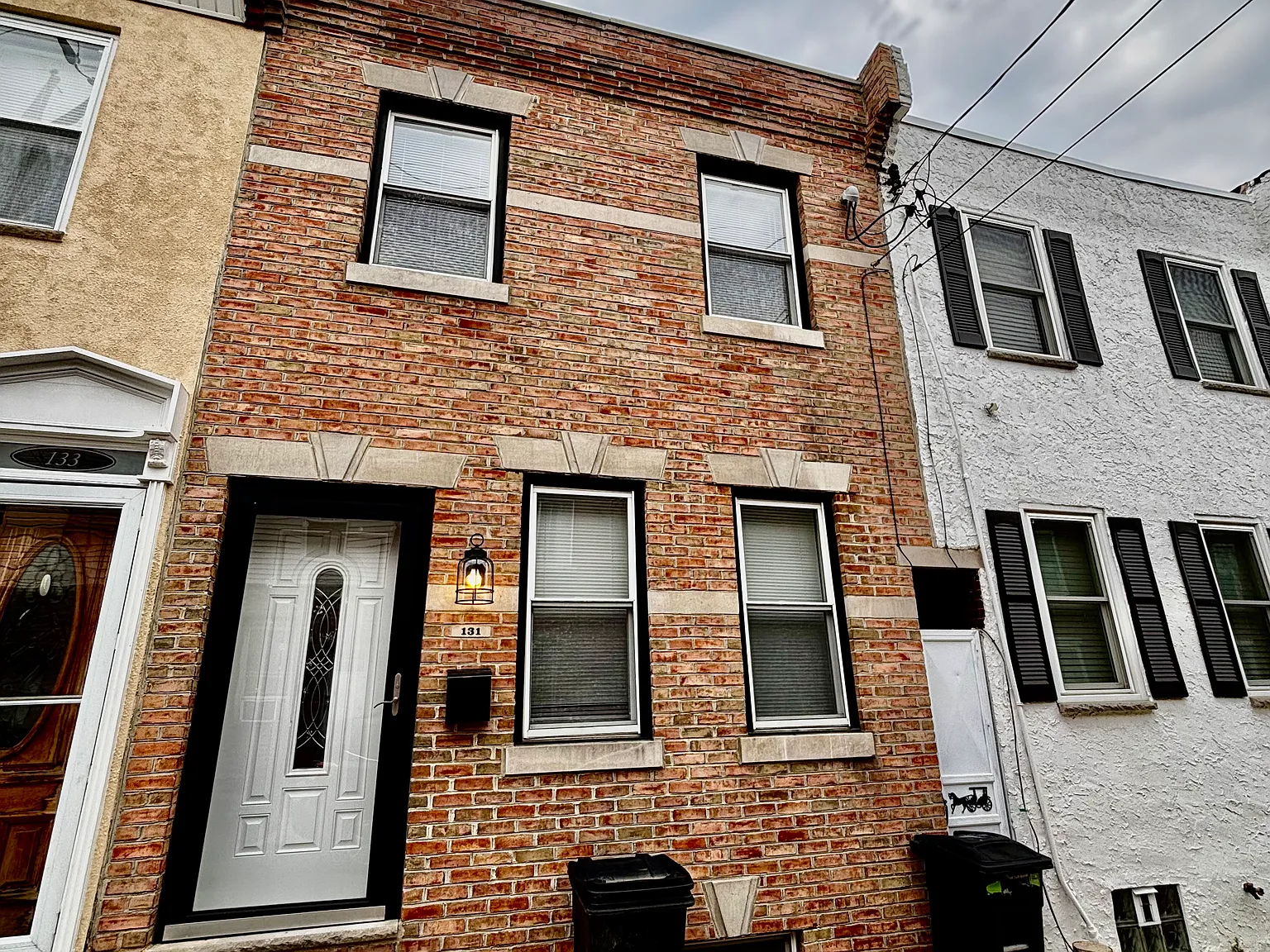 2 bed, 1100 sqft, $1,999 — Photo 1