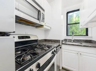 483 Ocean Pkwy APT 2F, Brooklyn, NY 11218