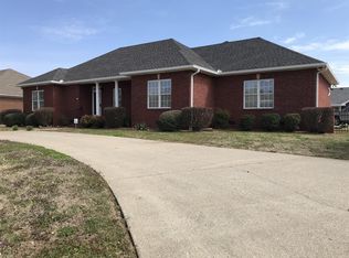 308 Green Hills Dr, Shelbyville, TN 37160