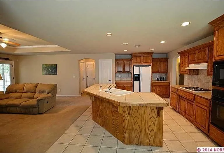 4204 W Kent Ct — Photo 9