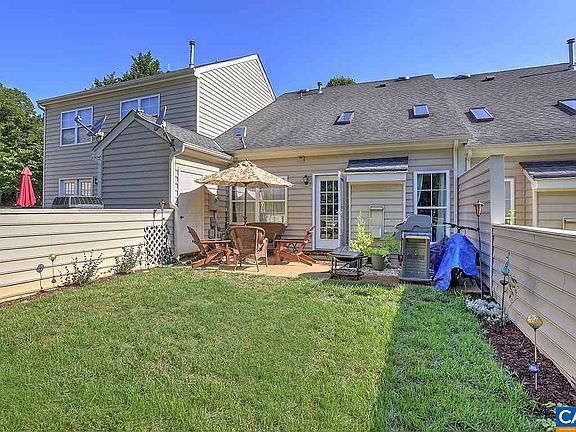 5th image of 1455 Ashland Dr