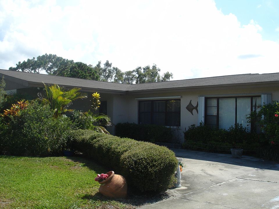 1st image of 2416 Scenic Dr