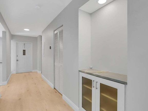 3rd image of 3113 Kingswood Terrace