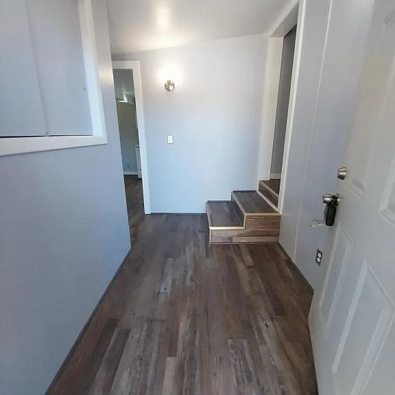 544 NW C St #B — Photo 9