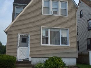 42 Munro Blvd, Valley Stream, NY 11581