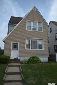 42 Munro Blvd, Valley Stream, NY, 11581