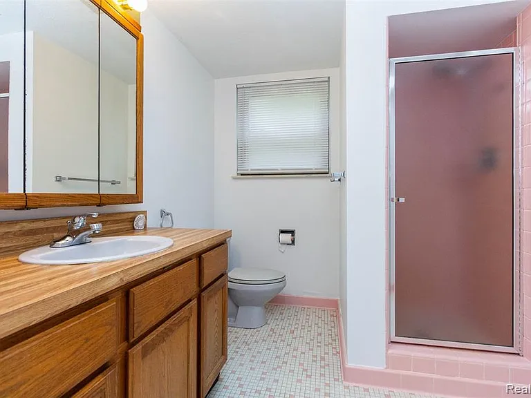 7580 Thornwood St — Photo 28