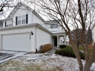 2956 Langston Cir, Saint Charles, IL 60175