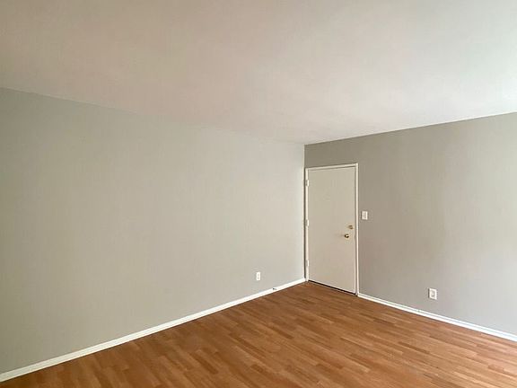5th image of 12730 Matteson Ave APT 10