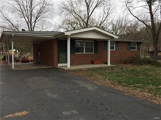 2nd image of 3100 Willow Ln