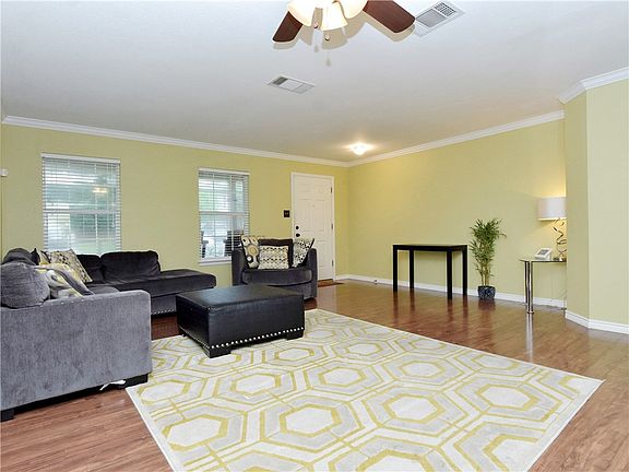 4th image of 221 San Felipe Dr