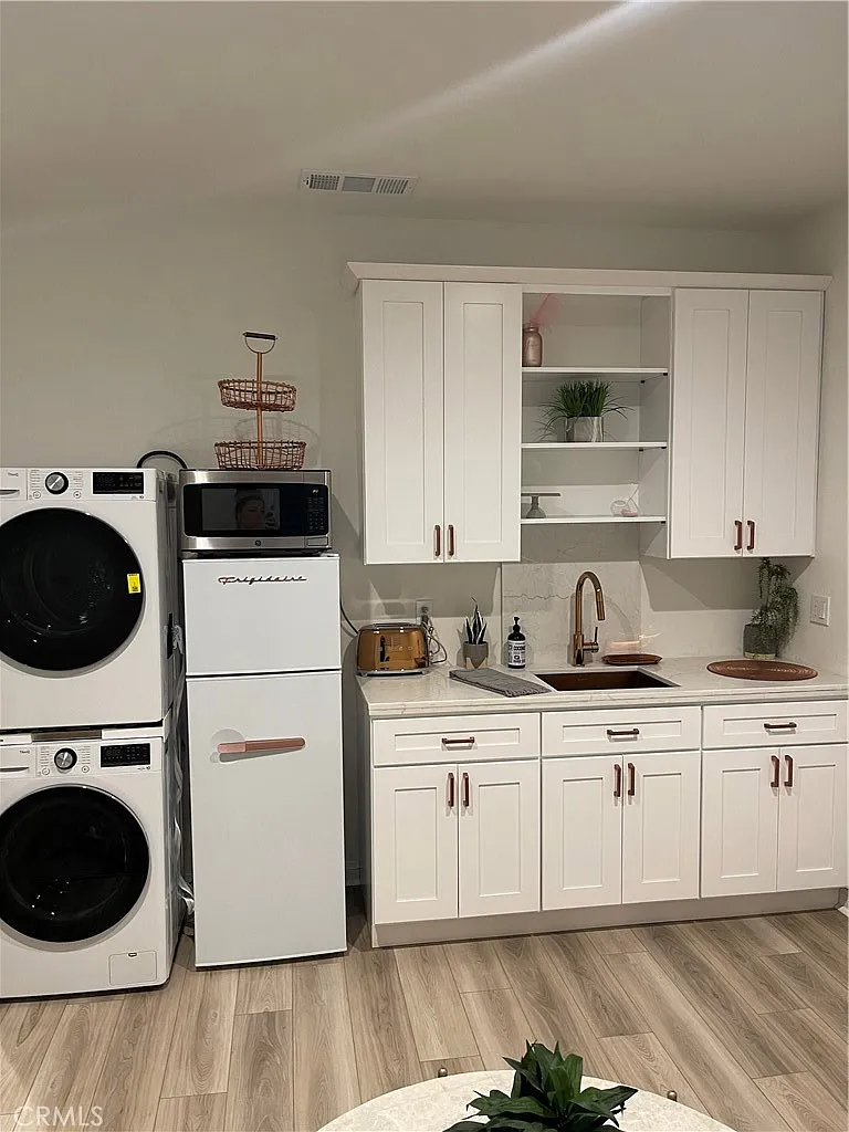 1 bed, 700 sqft, $1,900 — Photo 4