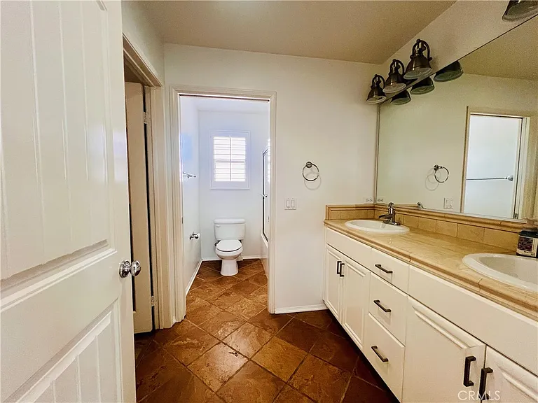 20251 Livorno Way — Photo 24