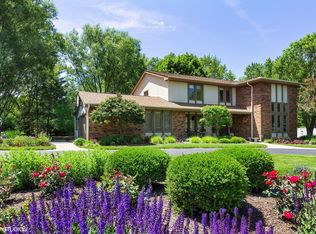 250 Wyngate Dr, Barrington, IL 60010