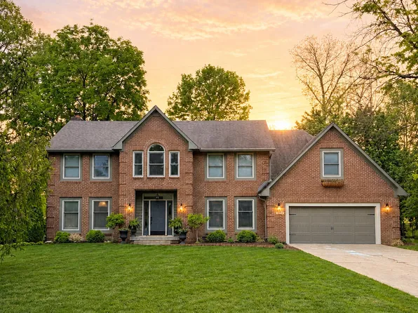 3805 S Village Dr, New Palestine, IN 46163