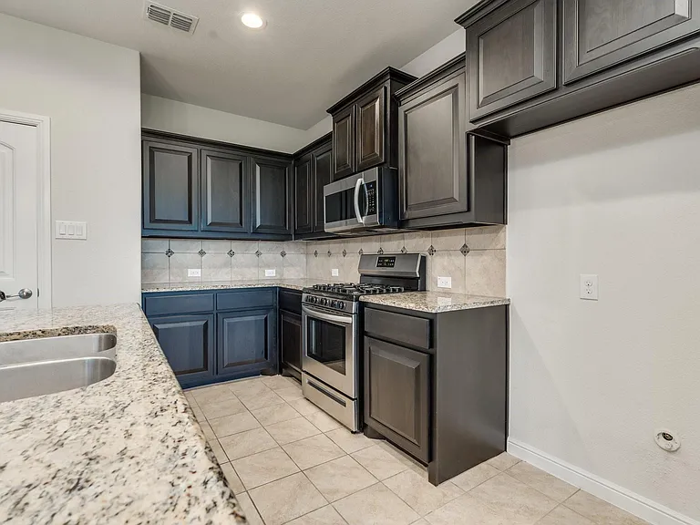 9921 Wynndel Trl — Photo 8