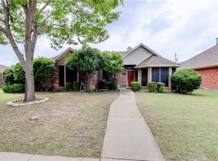 913 Schrade Trl, Mesquite, TX 75181
