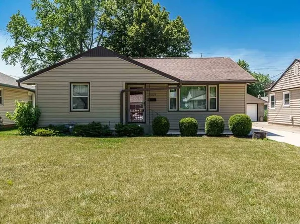 2328 Sharon Ave, Rockford, IL 61103