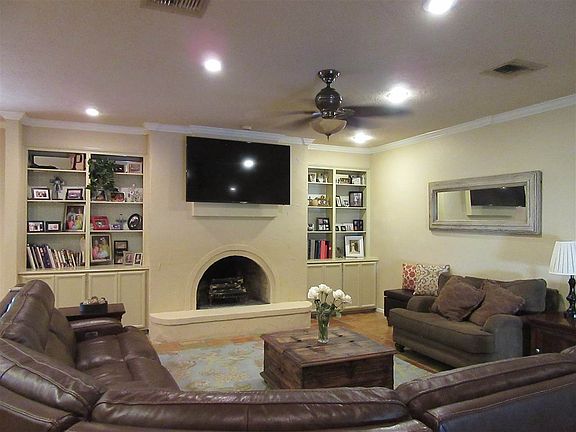 4th image of 4775 Elmhurst Dr