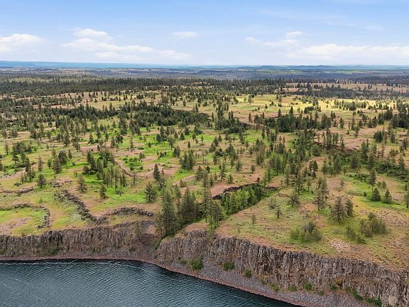 3rd image of W Williams Lake Rd