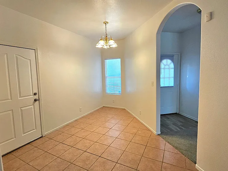21187 Conklin Blvd — Photo 3