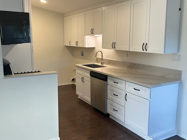 1540 Elm Ave #A, Costa Mesa, CA 92626