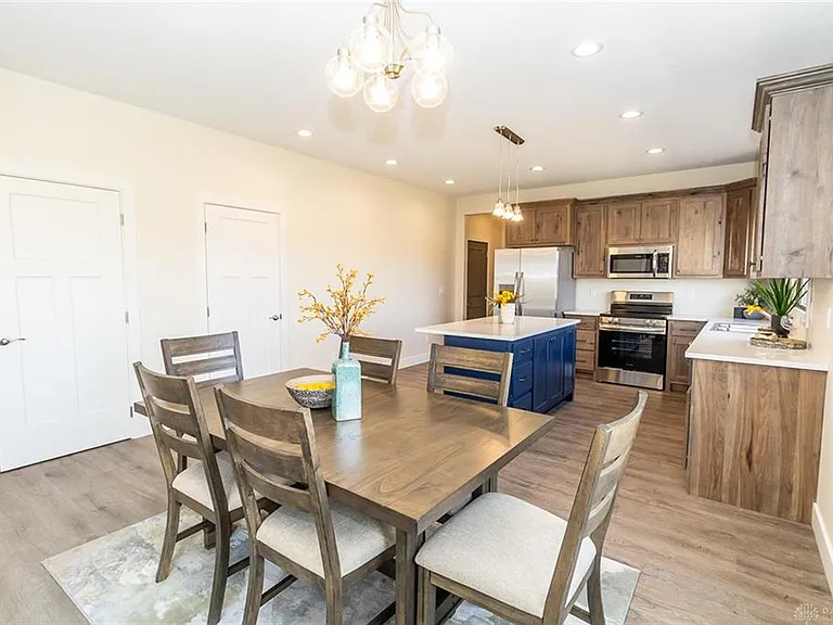 1025 Baker Rd — Photo 24