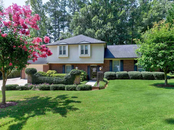 1325 Mellon Ct, Cary, NC 27511