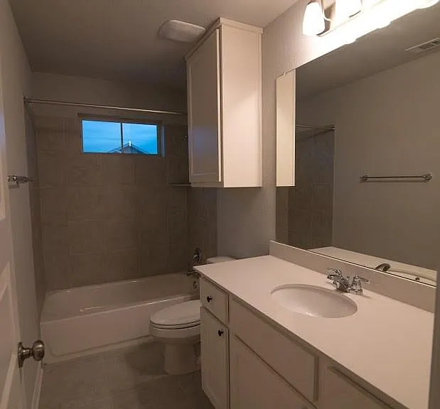 1732 Yaupon Grove Ln — Photo 12