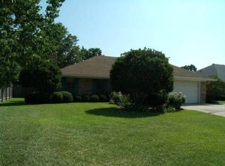 403 Maple Ridge Dr, Bossier City, LA 71111