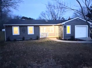 917 Sipp Avenue, East Patchogue, NY 11772