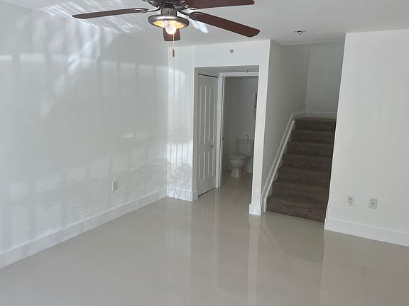 1/2 Bath Downstairs