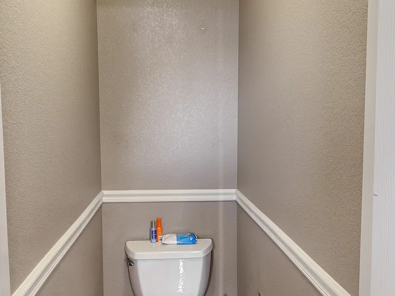 420 Hudson Ct — Photo 19