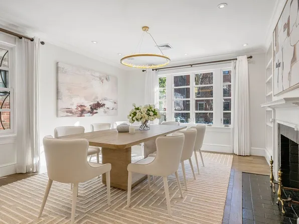 6 W Hill Pl, Boston, MA 02114