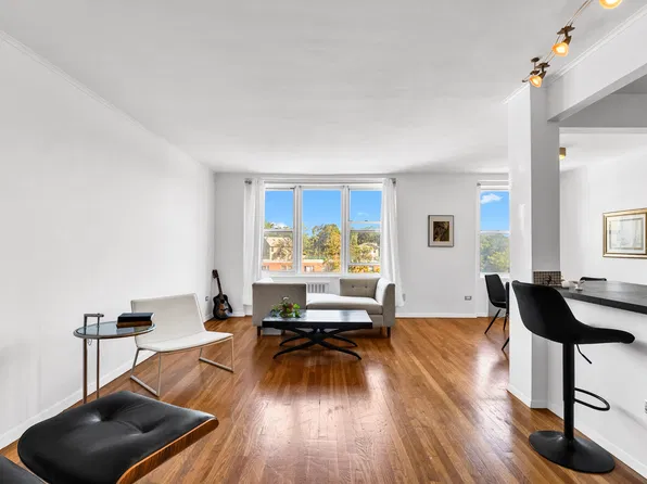 5425 Valles Avenue image 1 of 11