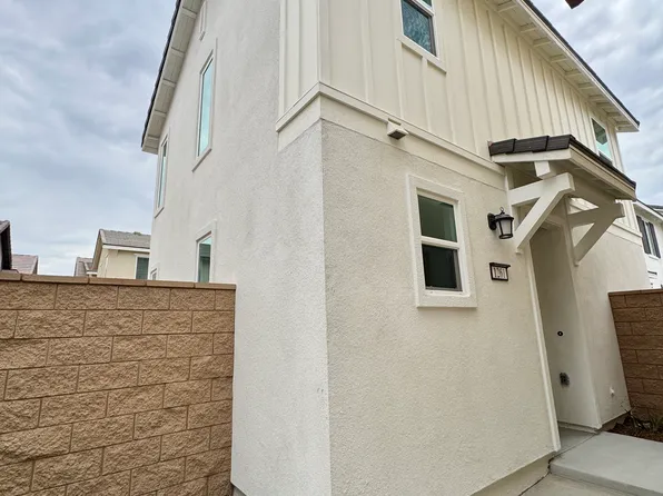 1261 Galaxy Way, Rialto, CA