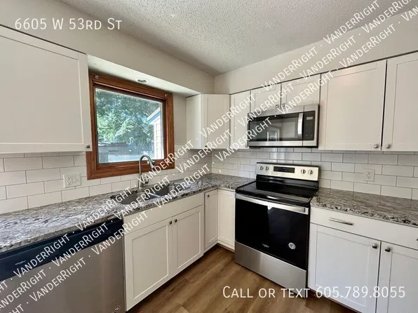 6605 W 53rd St, Sioux Falls, SD 57106
