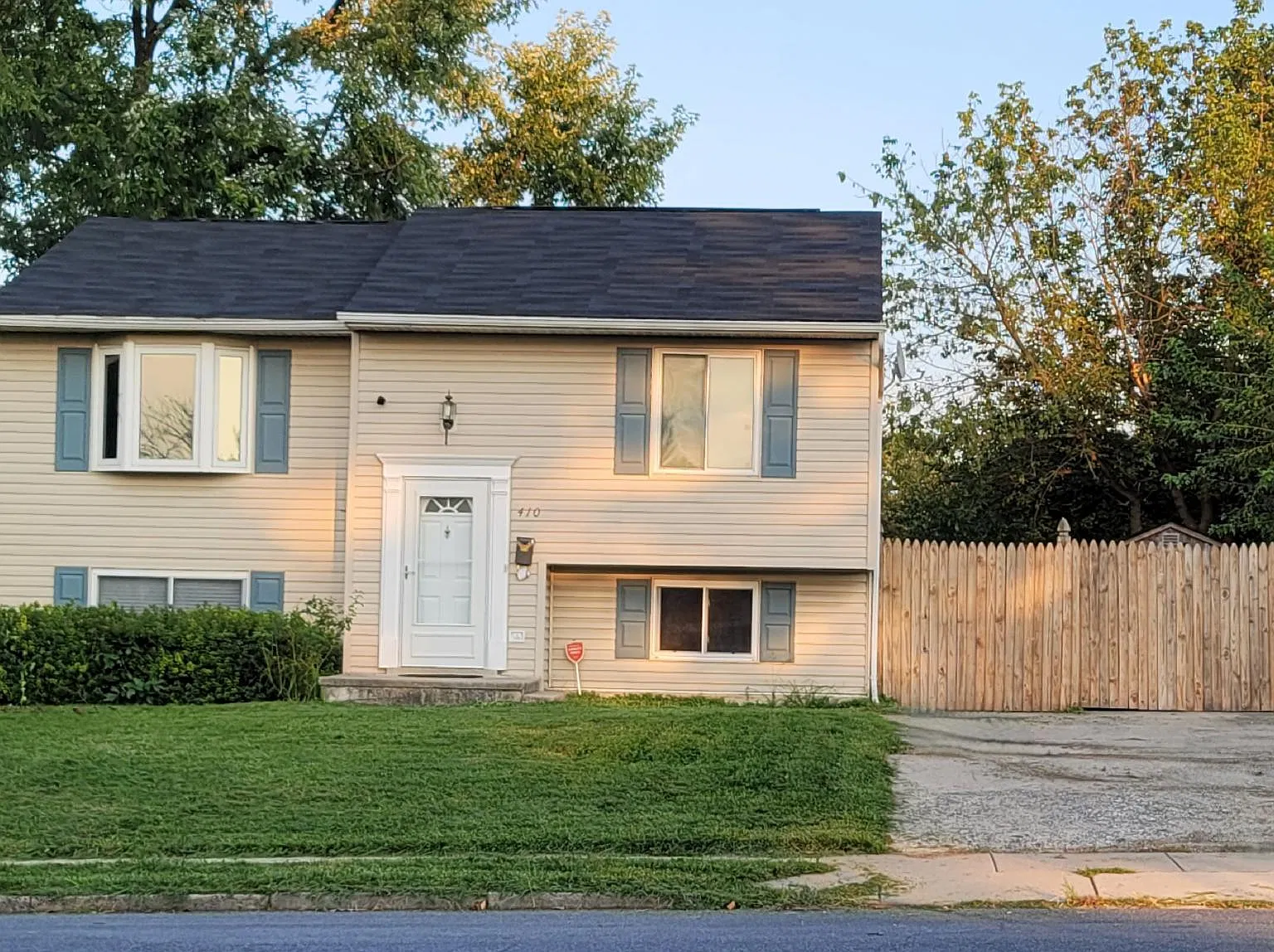 3 bed, 1200 sqft, $2,500 — Photo 1