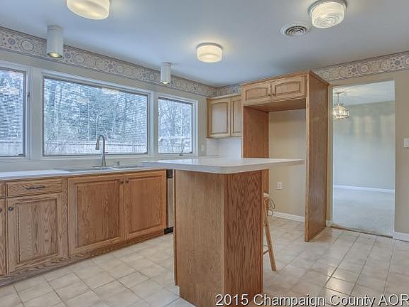 5th image of 803 Brighton Dr