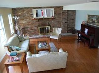 17024 Briardale Rd, Derwood, MD 20855