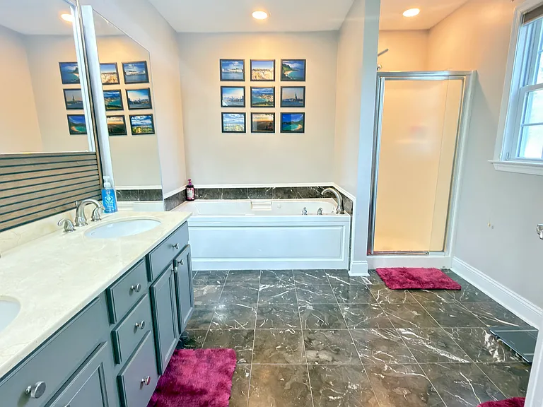 Master Bedroom attached bathroom