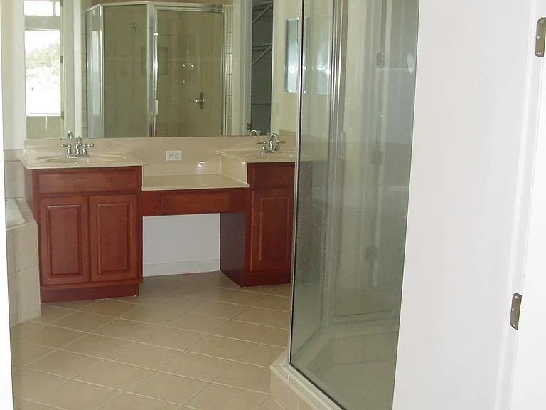 16019 Bristol Lake Cir — Photo 7