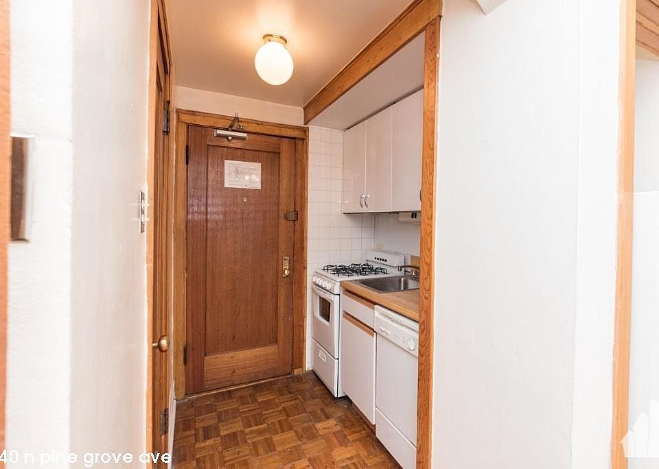 1st image of 2740 N Pine Grove Ave #1713