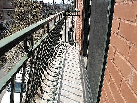 3rd image of 27-10 Astoria Blvd #3C
