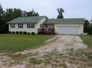 10851 N Pecks Dr, Harrison, AR 72601