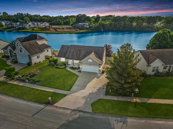 6563 Summer Shores Dr SE, Grand Rapids, MI 49548