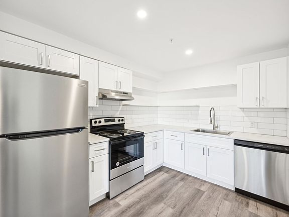 5th image of 11800 E Colfax Ave #121